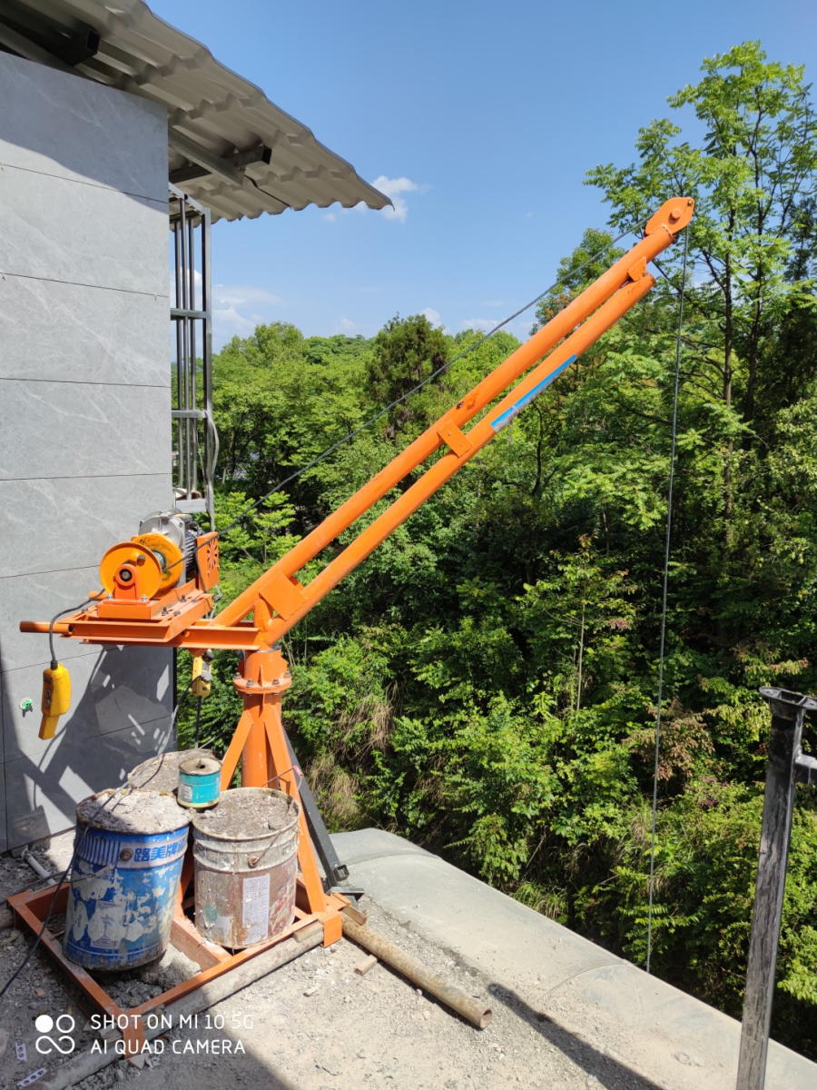 小型吊機